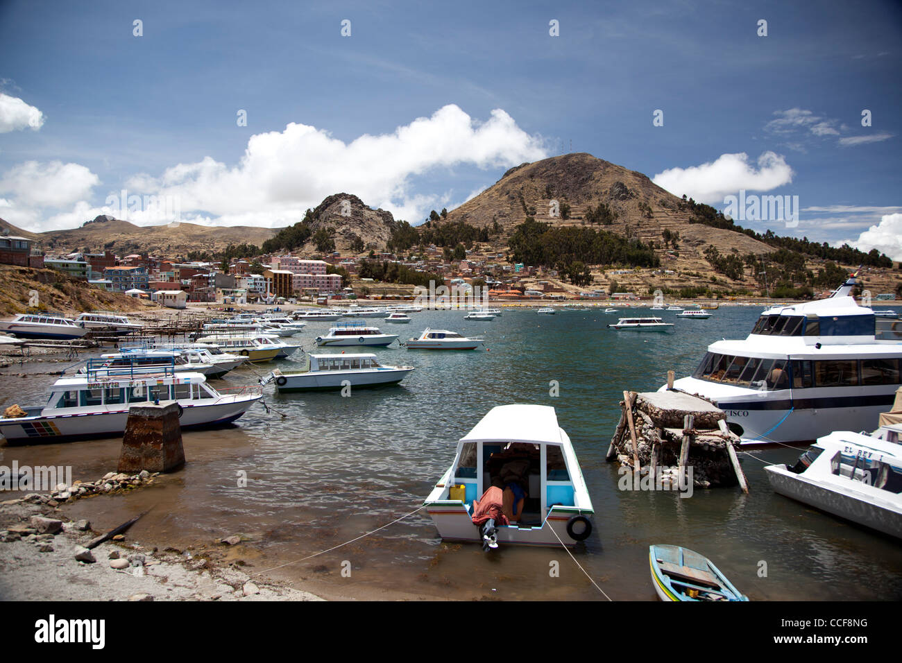 Copacabana, sur la frontière de l'Bolivian-Peruvian Le lac Titicaca. Banque D'Images