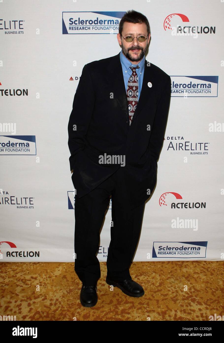 25 mai 2010 - Los Angeles, Californie, États-Unis - 25 mai 2010 Beverly Hills, Californie - Judd Nelson. Scleroderma Research Foundation's ''Cool Comédie - Cuisine chaude'' qui a eu lieu au Four Seasons Beverly Wilshire Hotel. Credit : / photos.K65087TL(Image Crédit : Â©/TLeopold ZUMApress.com)/Photos Globe Banque D'Images