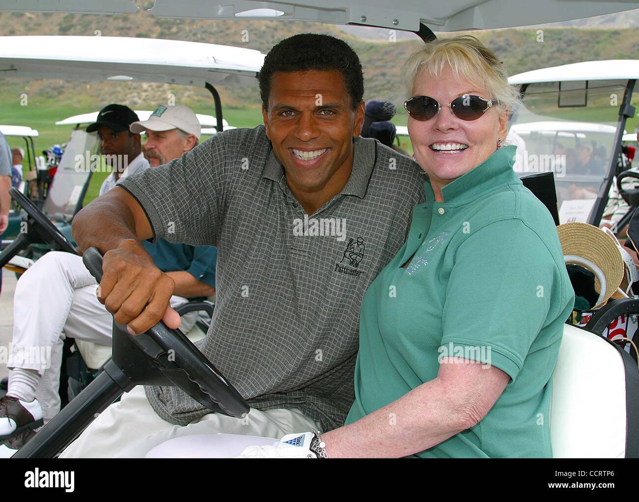 2 juin 2003 - Hollywood, Californie, États-Unis - I7694CHW.SPECIAL OLYMPICS Celebrity Charity Golf Tournament.PERDU CANYONS GOLF COURSE, SEMI VALLEY, CA.06/02/2003. / / 2003.REGGIE THEUS ET Cathy Lee Crosby(Image Crédit : Â© Clinton Wallace/Globe Photos/ZUMAPRESS.com) Banque D'Images