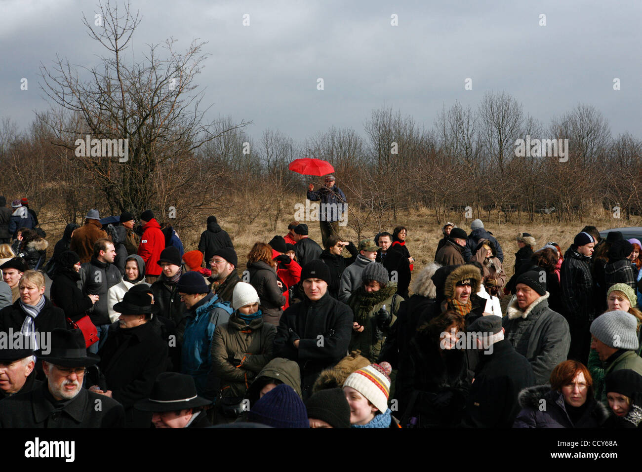Le marché hebdomadaire dans le centre de l'Kazimerz district. Avant la chute du communisme en Pologne, l'ancien quartier juif de Cracovie en Kazimerz était délabré et dangereux de visiter de nuit. Aujourd'hui, la région attire l'thousdands de touristes par année provenant de partout dans le monde. Le quartier était Banque D'Images