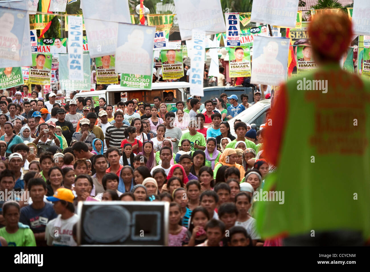 03 mai 2010 - La ville de Cotabato, Mindanao, Philippines - partisan de la ''Coalition pour le changement'' Campagne électorale tenue le 03 mai 2010 à Cotabato City, Philippines Mindanao..les Forces armées des Philippines (AFP) sont en alerte rouge comme les élections aux Philippines sont accompagnés d'une montée de la violence Banque D'Images