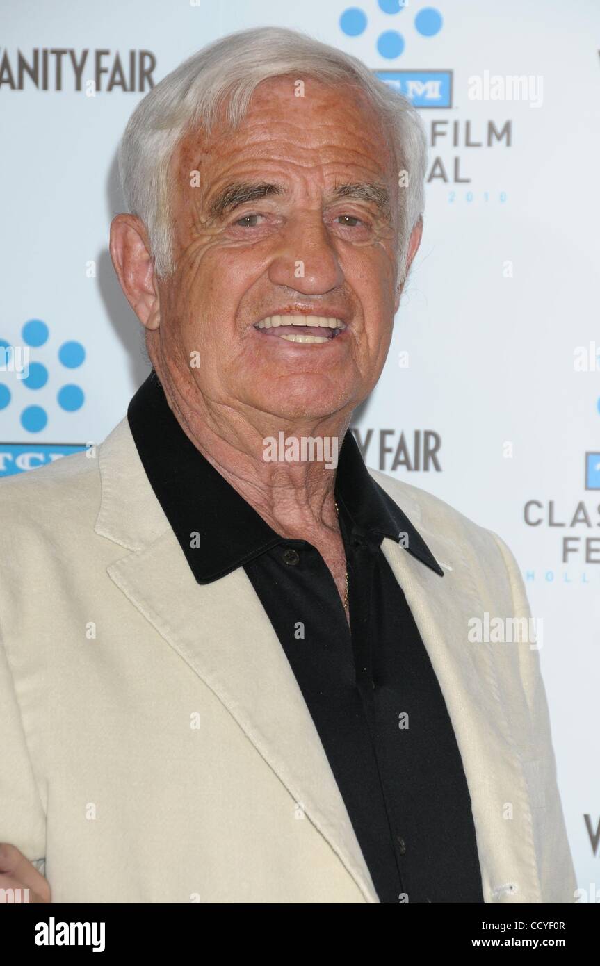 Apr 22, 2010 - Los Angeles, Californie, USA - JEAN-PAUL BELMONDO au TCM Classic Film Festival Opening Night Gala et la première mondiale de la 'Récemment restauré, une étoile est née' Film eu lieu au Grauman's Chinese Theatre s'il était à l'origine en 1976 pour près de 1 ans. (Crédit Image : Â© Pau Banque D'Images