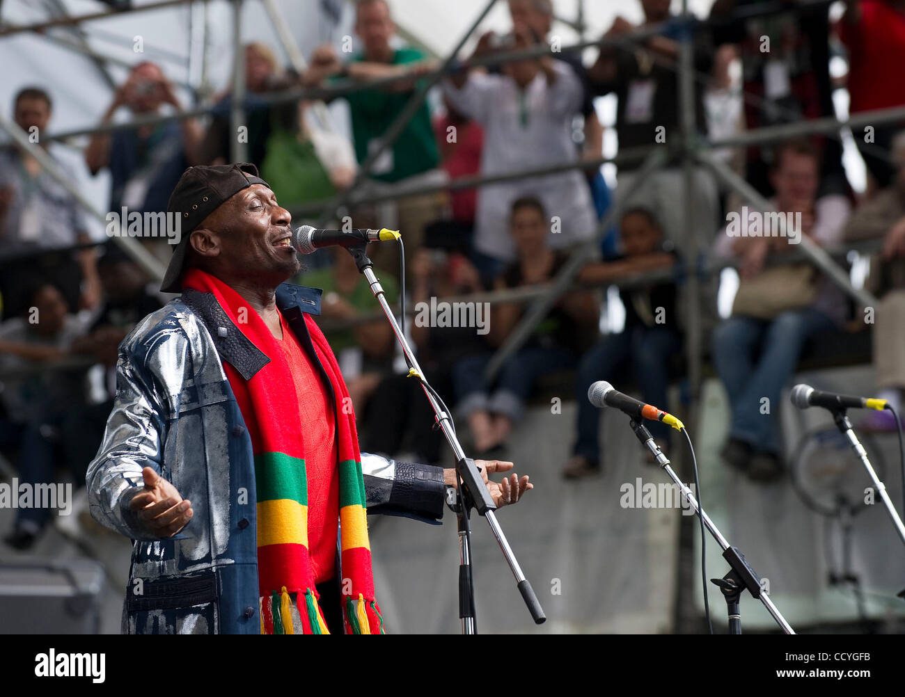 Chanteur Jimmy Cliff en prestation au 40e anniversaire du Jour de la terre se termine par un concert gratuit sur le Mall à Washington, DC, le 25 avril 2010. Parmi les orateurs figuraient des membres du Congrès, et des militants ainsi que des performances de chanteur John Legend et en couvre-culasse, Sting. Photo par Mannie Garci Banque D'Images