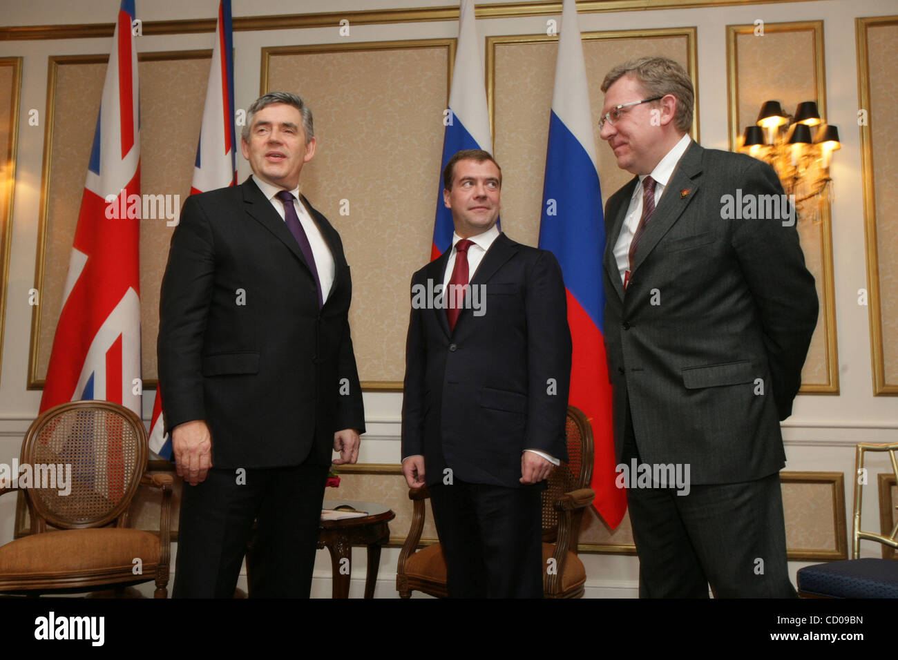 Sommet du G20 à Washington. Plus de 20 des dirigeants du monde se sont réunis à la Maison blanche pour les deux jours du sommet d'urgence sur la crise financière mondiale. Sur la photo : de gauche à droite, Premier ministre de Grande-Bretagne Gordon Brown , président de la Russie Dmitri Medvedev , Fédération de ministre des Finances Alexeï Koudrine Banque D'Images