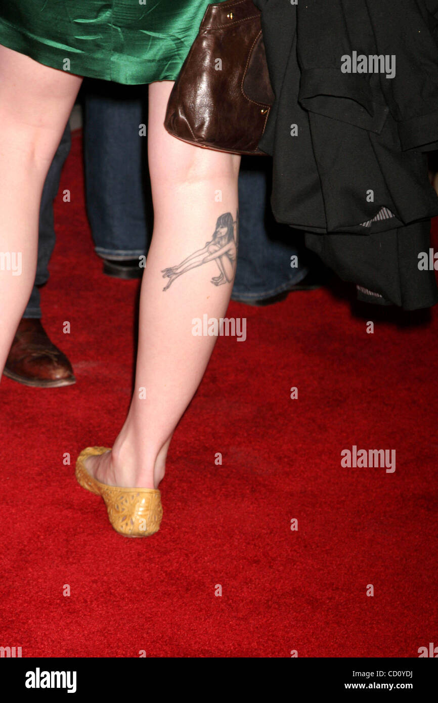 Le 4 mars 2008 - Hollywood, Californie, États-Unis - J13006CHW.SUMMIT ENTERTAINMENT PRÉSENTE JAMAIS ''Retour'' PREMIÈRE MONDIALE DE CINERAMA DOME, .ARCLIGHT Hollywood, CA .03/04/08.ALEXANDRA BRECKENRIDGE - CELEBRITY TATTOOS (crédit Image : Â© Clinton Wallace/Globe Photos/ZUMAPRESS.com) Banque D'Images