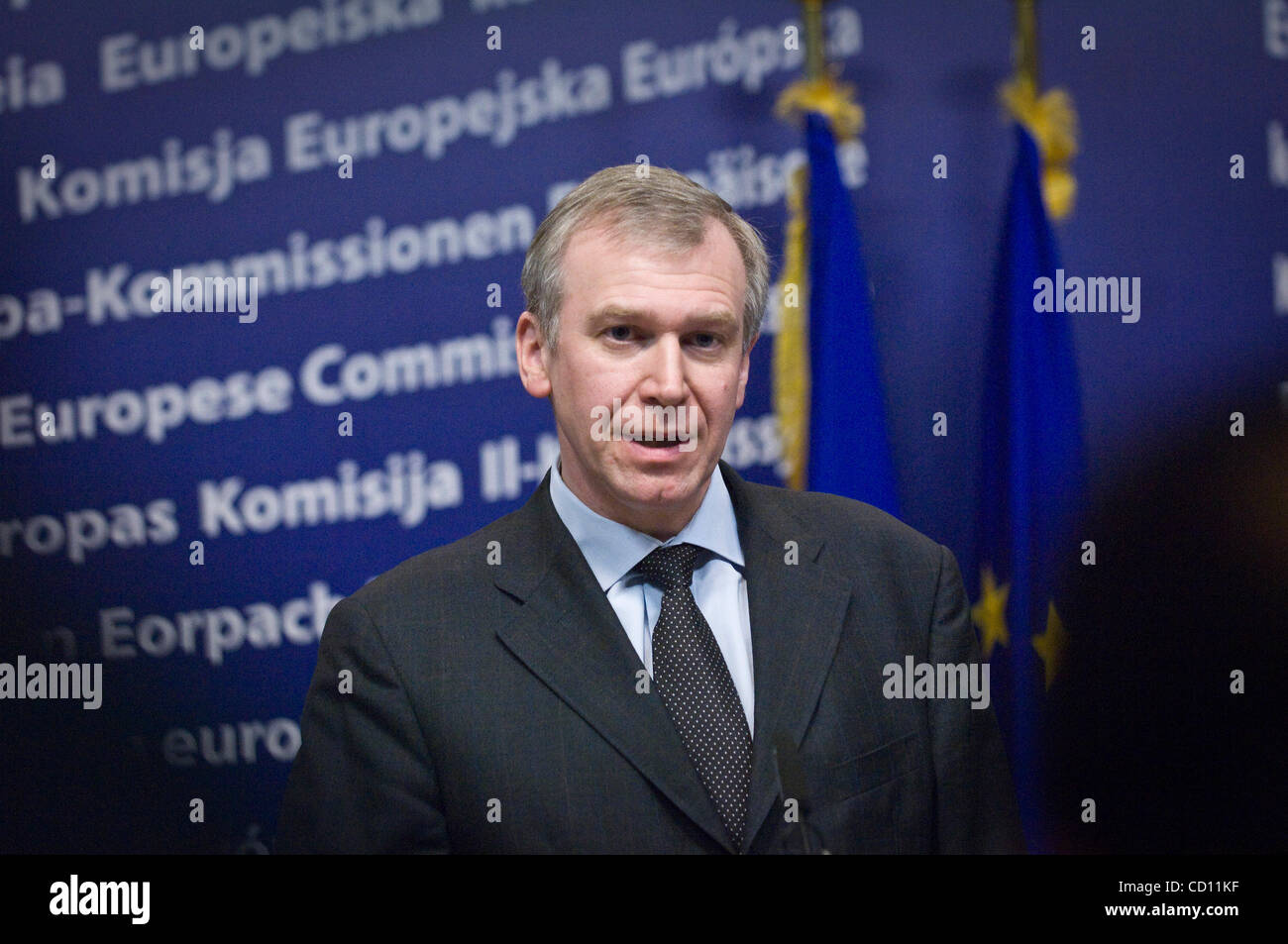 Le Premier ministre belge Yves Leterme donne une conférence de presse conjointe à la suite d'une réunion au siège de la Commission de l'UE à Bruxelles le 20 novembre 2008. [© par Wiktor Dabkowski] .... Banque D'Images