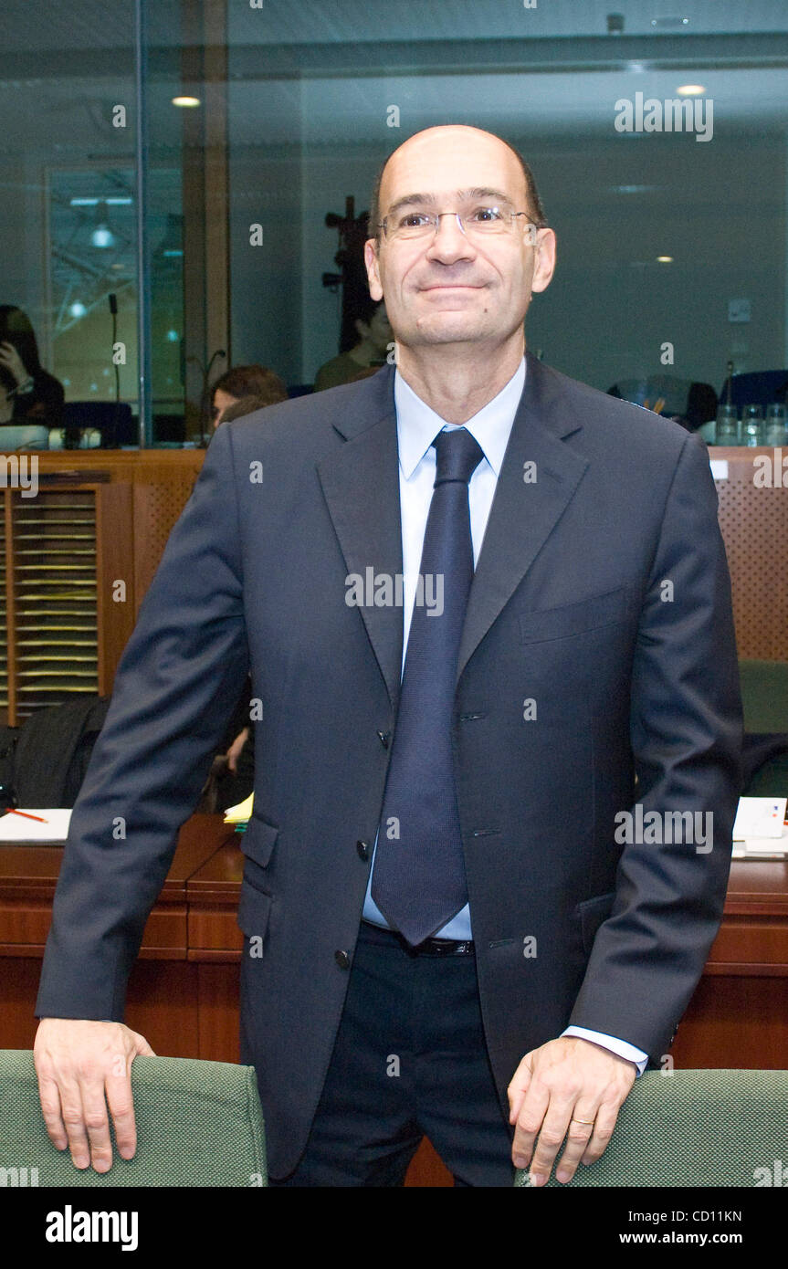 Ministre français du Budget Eric Woerth en photo pendant le conseil budgétaire au siège du Conseil européen à Bruxelles, Belgique le 21 novembre 2008 [© par Wiktor Dabkowski] .... Banque D'Images