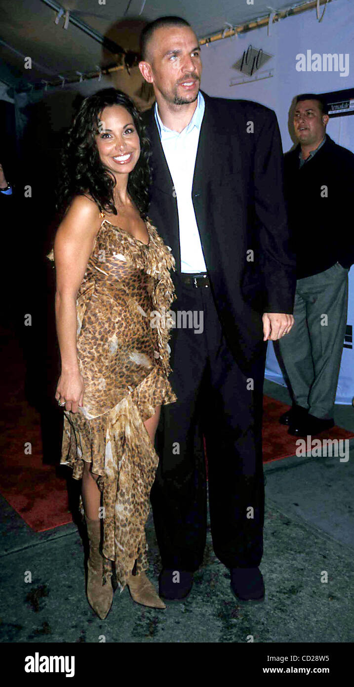 24 juillet 2003 - New York, New York, États-Unis - K31270SD JKRON0618.JAY-Z SPORTS BAR / LOUNGE .''LE 40/40 CLUB''.Grand Opening Party..NEW YORK New York.. / 2003.JASON KIDD ET JOUMANA.(Image Crédit : Â© John Krondes Globe/ZUMAPRESS.com)/Photos Banque D'Images