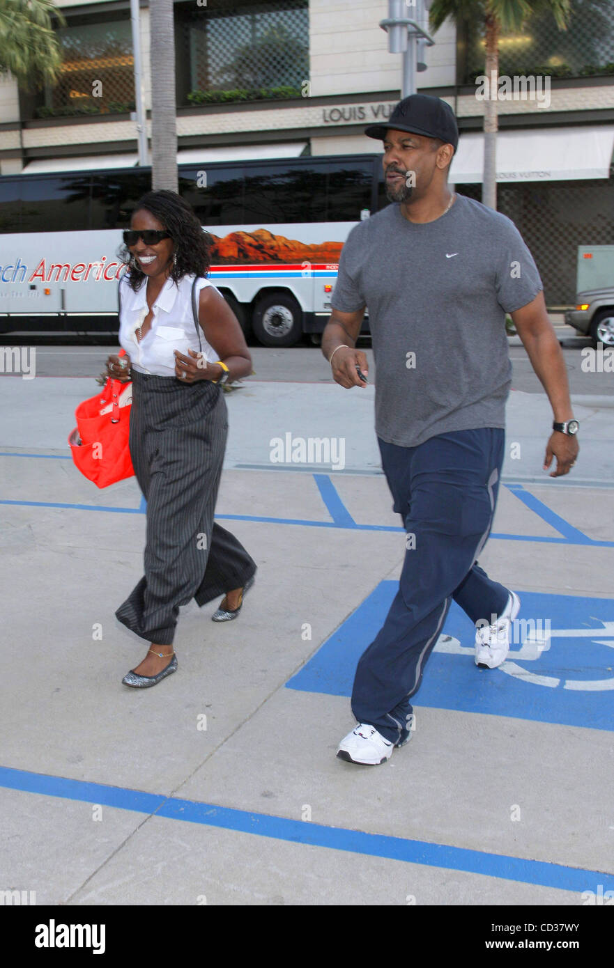 Los Angeles, 2008416 / acteur Denzel Washington aime vraiment sa femme 25 ans mariés