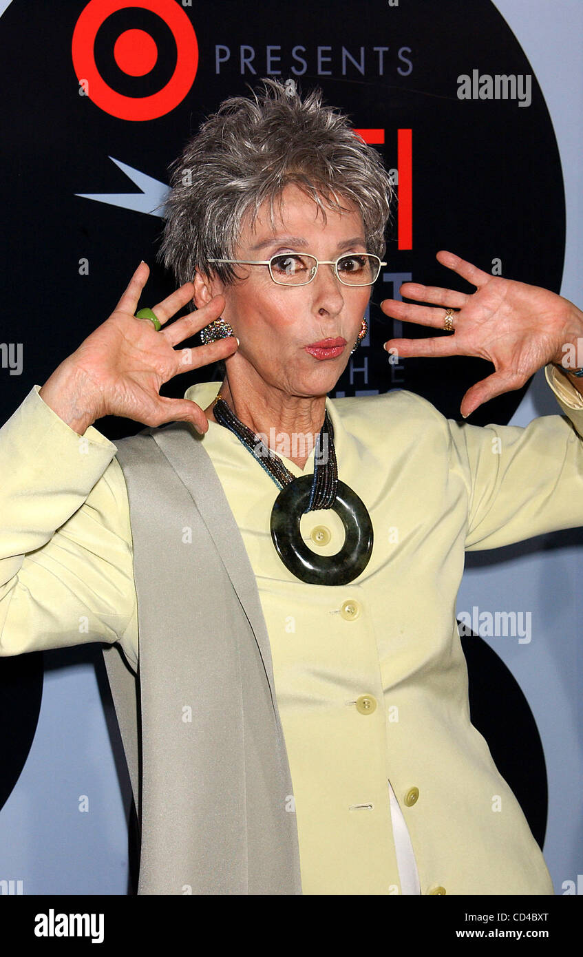 26 septembre 2008 - Hollywood, Californie, États-Unis - J13241PR.TARGET PRÉSENTE IFA SOIRÉE AU CINÉMA CINÉMAS ARCLIGHT HOLLYWOOD CA 10-01-2008. - - RITA MORENO(Image Crédit : Â© Phil Roach/Photos/ZUMAPRESS.com) Globe Banque D'Images