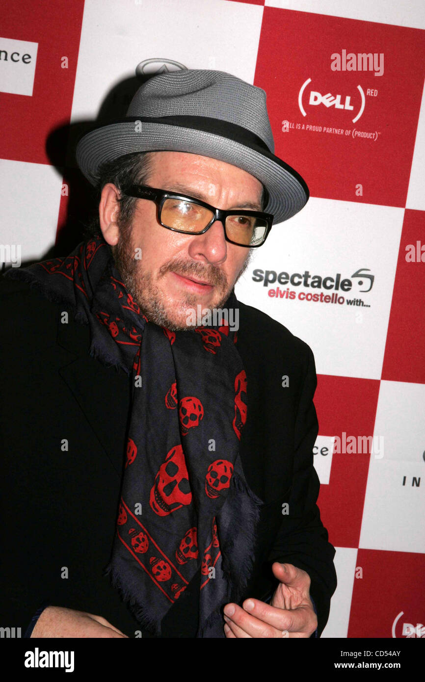 6 novembre 2008 - New York, New York, États-Unis - Elvis Costello CRÉE UN SPECTACLE DE FÊTE SON NOUVEAU Sundance Channel TV, ''SPECTACLE : Elvis Costello AVEC, À L'"" EDISON BALLROOM.WEST 57TH STREET 11-06-2008. 2008.Elvis Costello .K60102RM(Image Crédit : Â© Rick Mackler/Globe Photos/ZUMA Banque D'Images