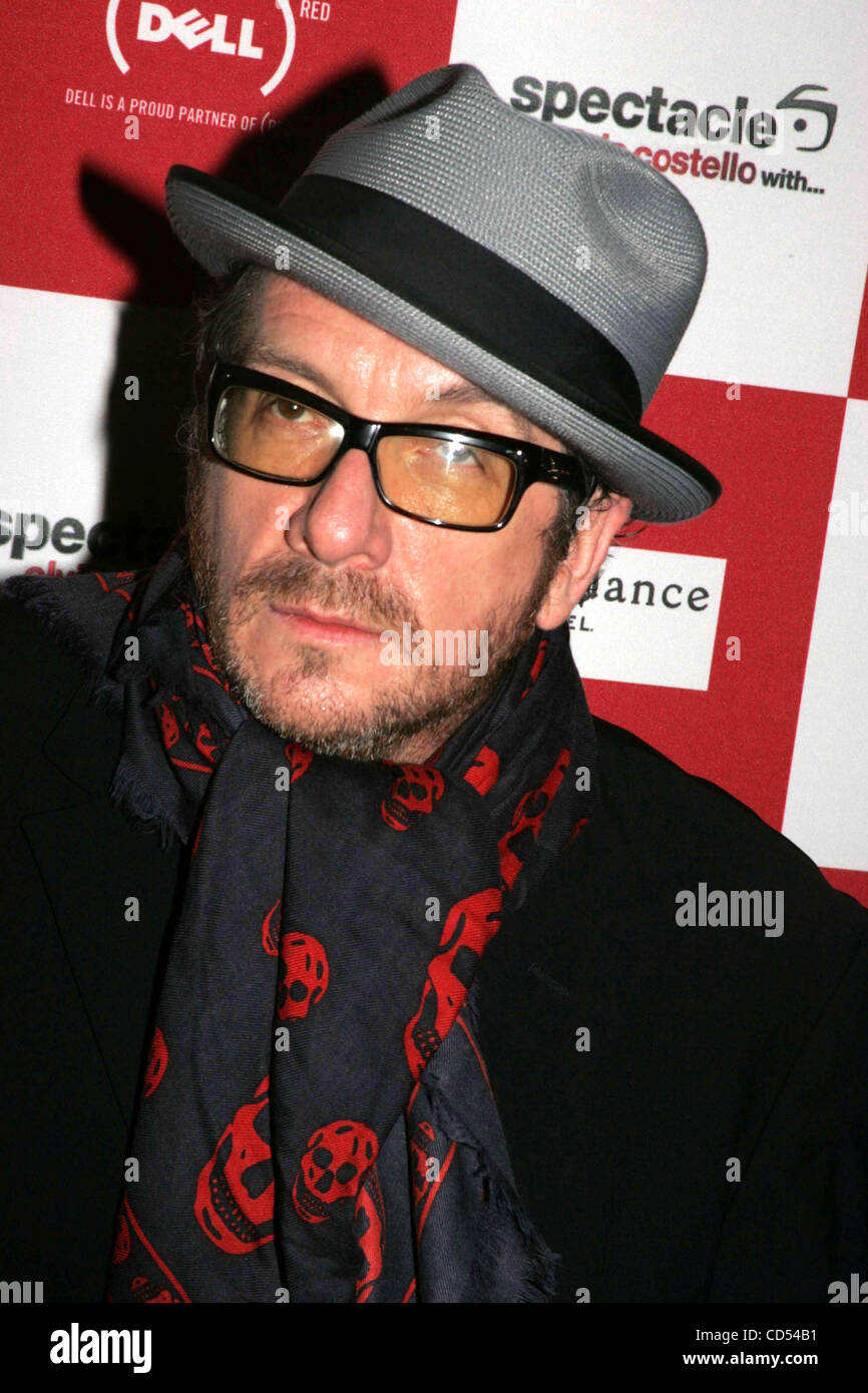 6 novembre 2008 - New York, New York, États-Unis - Elvis Costello CRÉE UN SPECTACLE DE FÊTE SON NOUVEAU Sundance Channel TV, ''SPECTACLE : Elvis Costello AVEC, À L'"" EDISON BALLROOM.WEST 57TH STREET 11-06-2008. 2008.Elvis Costello .K60102RM(Image Crédit : Â© Rick Mackler/Globe Photos/ZUMA Banque D'Images