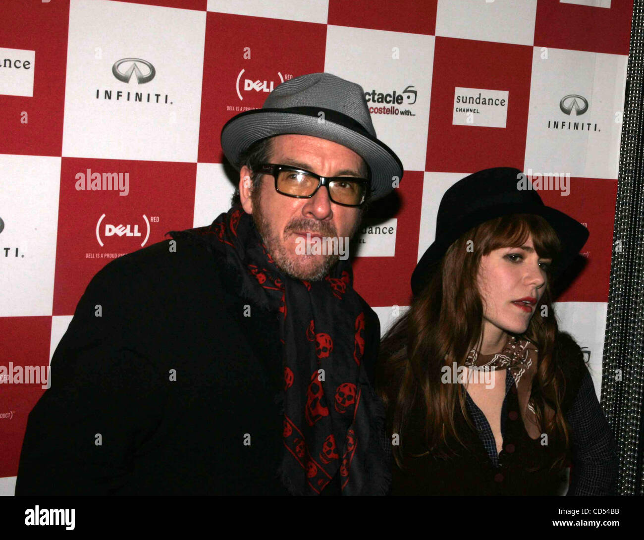 6 novembre 2008 - New York, New York, États-Unis - Elvis Costello CRÉE UN SPECTACLE DE FÊTE SON NOUVEAU Sundance Channel TV, ''SPECTACLE : Elvis Costello AVEC, À L'"" EDISON BALLROOM.WEST 57TH STREET 11-06-2008. L'année 2008. ELVIS COSTELLO ET JENNY LEWIS.K60102RM(Image Crédit : Â© Rick Mackler/ Banque D'Images