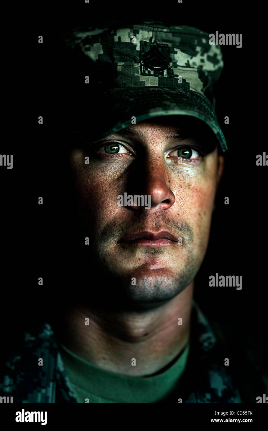 Nov 11, 2008 - Le Balad, Salah ad Din, l'Iraq - SSG JASON R SCHRADER, 29-2ème peloton, Compagnie D, 1-161dans de Spokane, WA. Soldats du 1er Bataillon du Régiment d'infanterie 1-161, 81e Brigade Combat Team. Les soldats de la Garde nationale de Washington, 161e Régiment d'infanterie. Ils ont laissé leur famille Banque D'Images