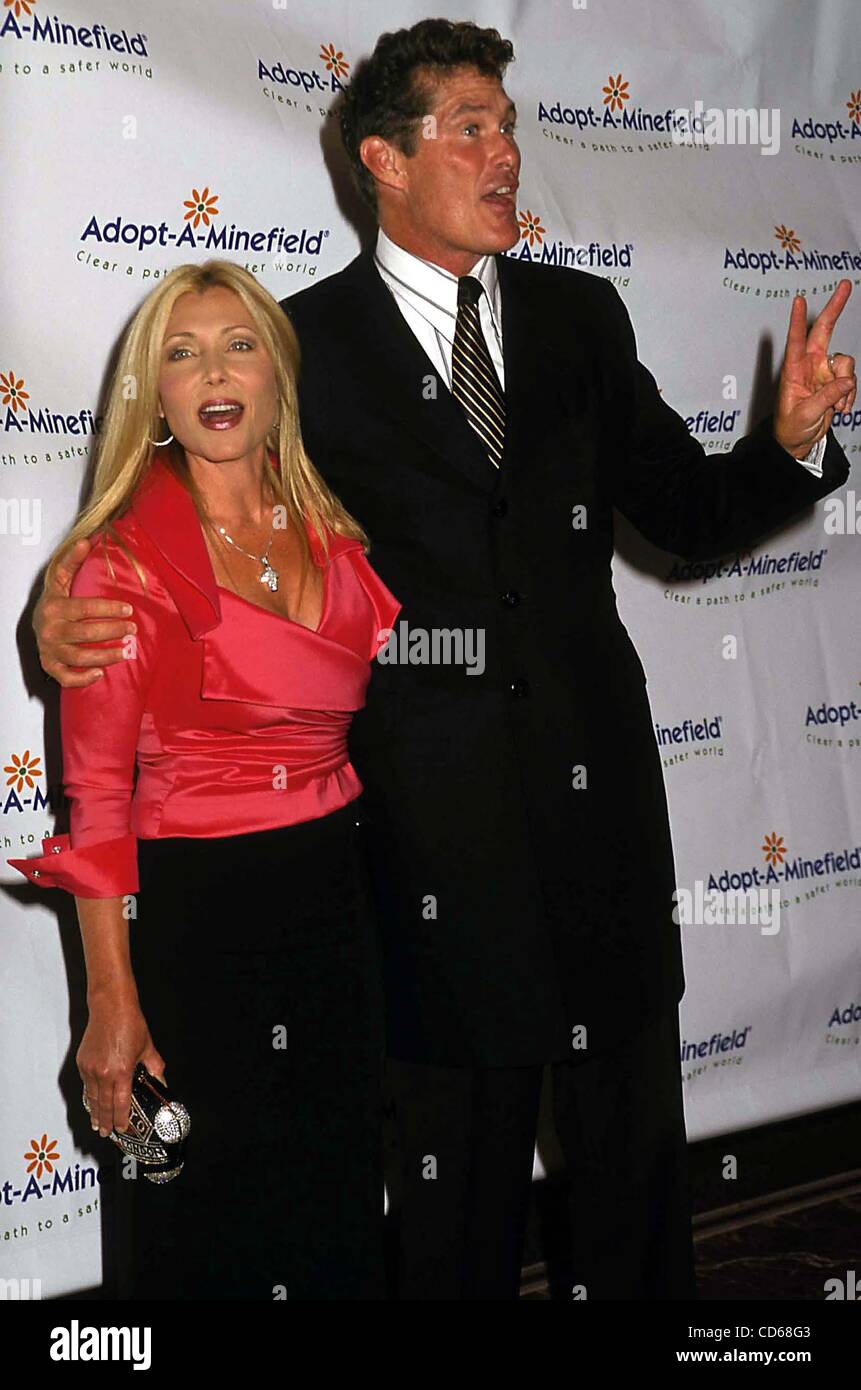 23 septembre 2003 - Hollywood, Californie, États-Unis - J8021PR.3E 'Adopt-A-Minefield" - Gala-bénéfice Beverly Hilton Hotel, Los Angeles, CA - 09/23/2003. / / 2003 Crédit : Image(Â© Phil Roach/Photos/ZUMAPRESS.com) Globe Banque D'Images