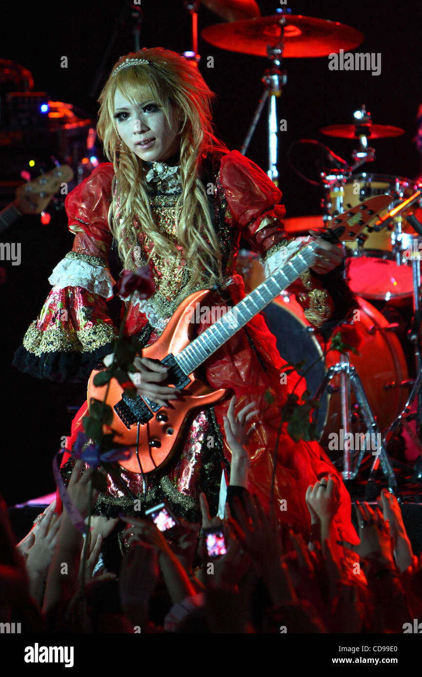 Groupe De Metal Japonais Versailles En Live A Moscou Photo Stock Alamy Groupe De Metal Japonais Versailles En Live A Moscou Photo Stock Alamy