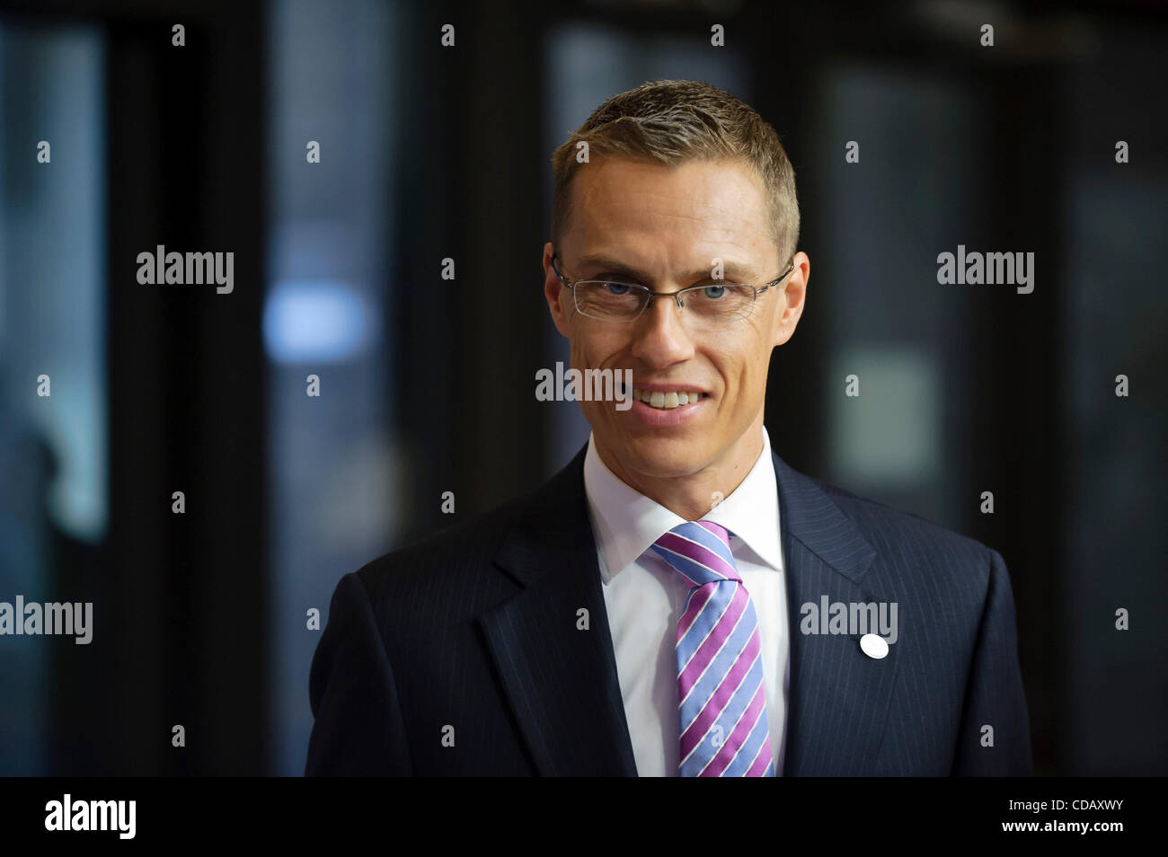 16 septembre 2010 - Bruxelles, BXL, Belgique - Le Ministre finlandais des affaires étrangères Alexander Stubb arrive pour un sommet des dirigeants de l'Union européenne à Bruxelles, Belgique le 2010-09-16 par Wiktor Dabkowski (crédit Image : © Wiktor Dabkowski/ZUMApress.com) Banque D'Images