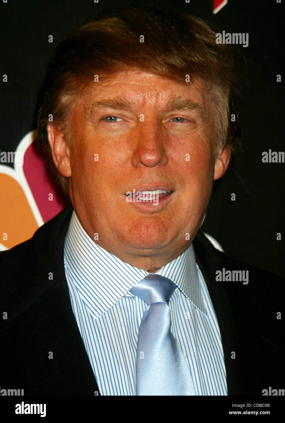 K35189JBU.L'apprenti PREND LA PLANÈTE ! !.L'atout de Donald et ex-PARTICIPANTS À ASSISTER À LA VUE DES PARTIES AU PLANET HOLLYWOOD À NEW YORK New York.1/29/2004. / 2004.(Image Crédit : Â© Judie Burstein/Photos/ZUMAPRESS.com) Globe Banque D'Images