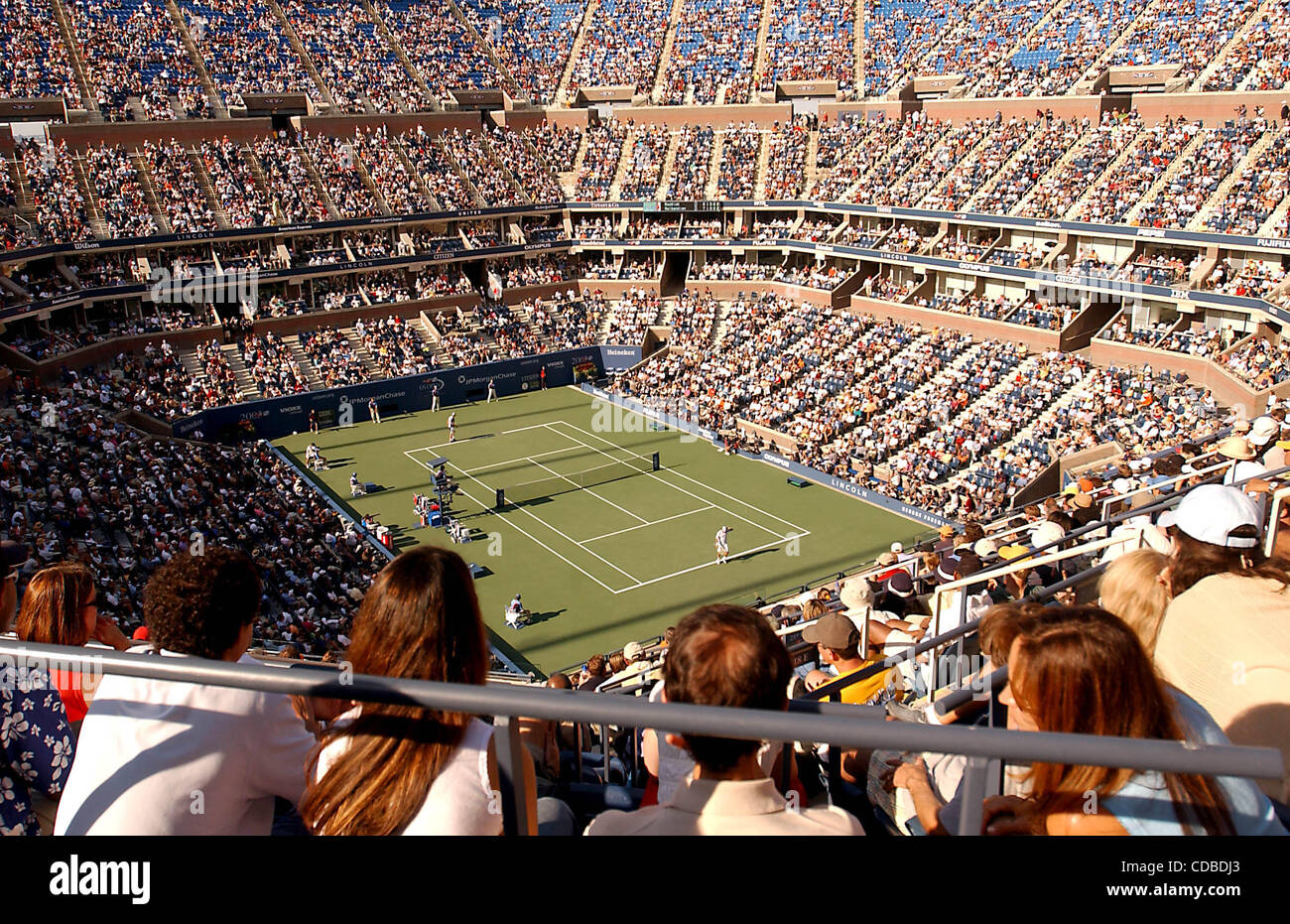 US OPEN 2003 ARTHUR ASHE.K32632US .AR Au tournoi open de tennis Arthur Ashe Stadium à Flushing, Queens, NEW YORK New York. 9/6/2003 . / 2003.(Image Crédit : © Photos/ZUMAPRESS.com) RenaultGlobe Andrea Banque D'Images US OPEN 2003 ARTHUR ASHE.K32632US .AR Au tournoi open de tennis Arthur Ashe Stadium à Flushing, Queens, NEW YORK New York. 9/6/2003 . / 2003.(Image Crédit : © Photos/ZUMAPRESS.com) RenaultGlobe Andrea Banque D'Images