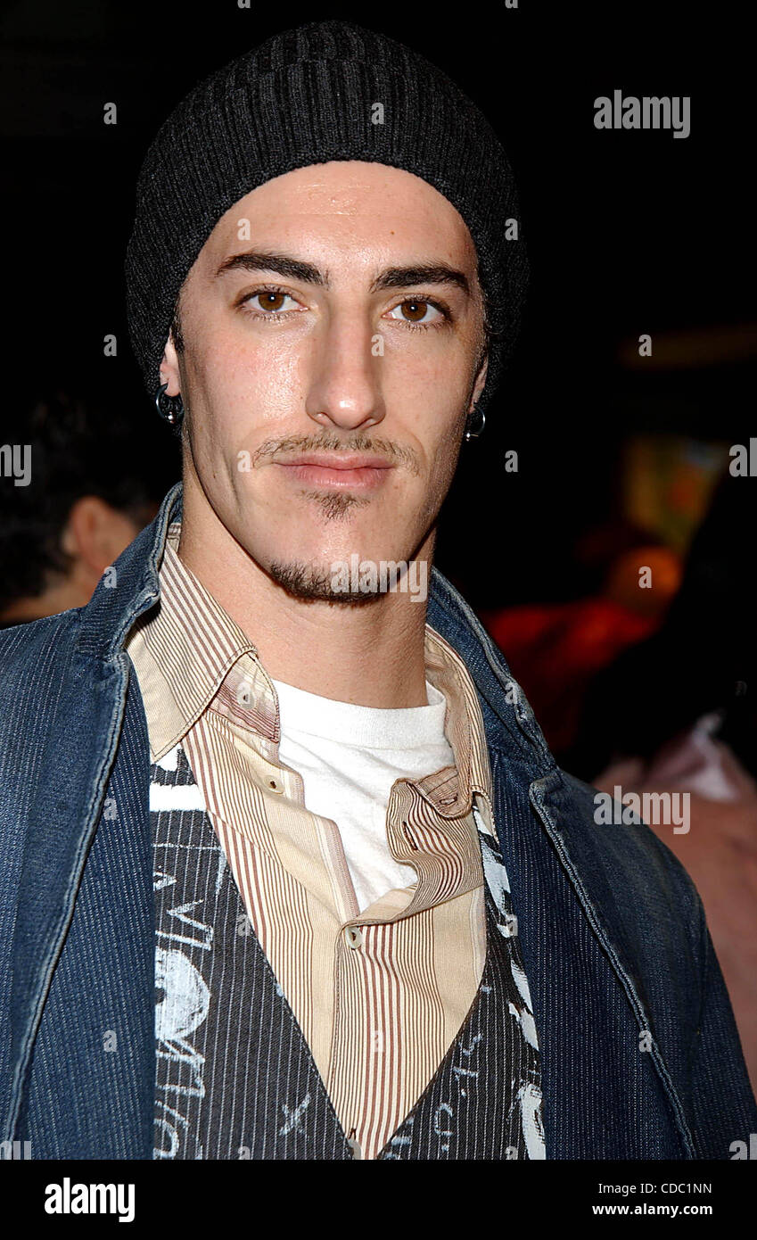 K34293AR.LA PREMIÈRE MONDIALE DE ''HONEY'' À LA CHELSEA WEST THEATRE , NEW YORK New York 11/24/2003. / ERIC BALFOUR(Image Crédit : Â© Andrea Renault/monde/ZUMAPRESS.com) Photos Banque D'Images