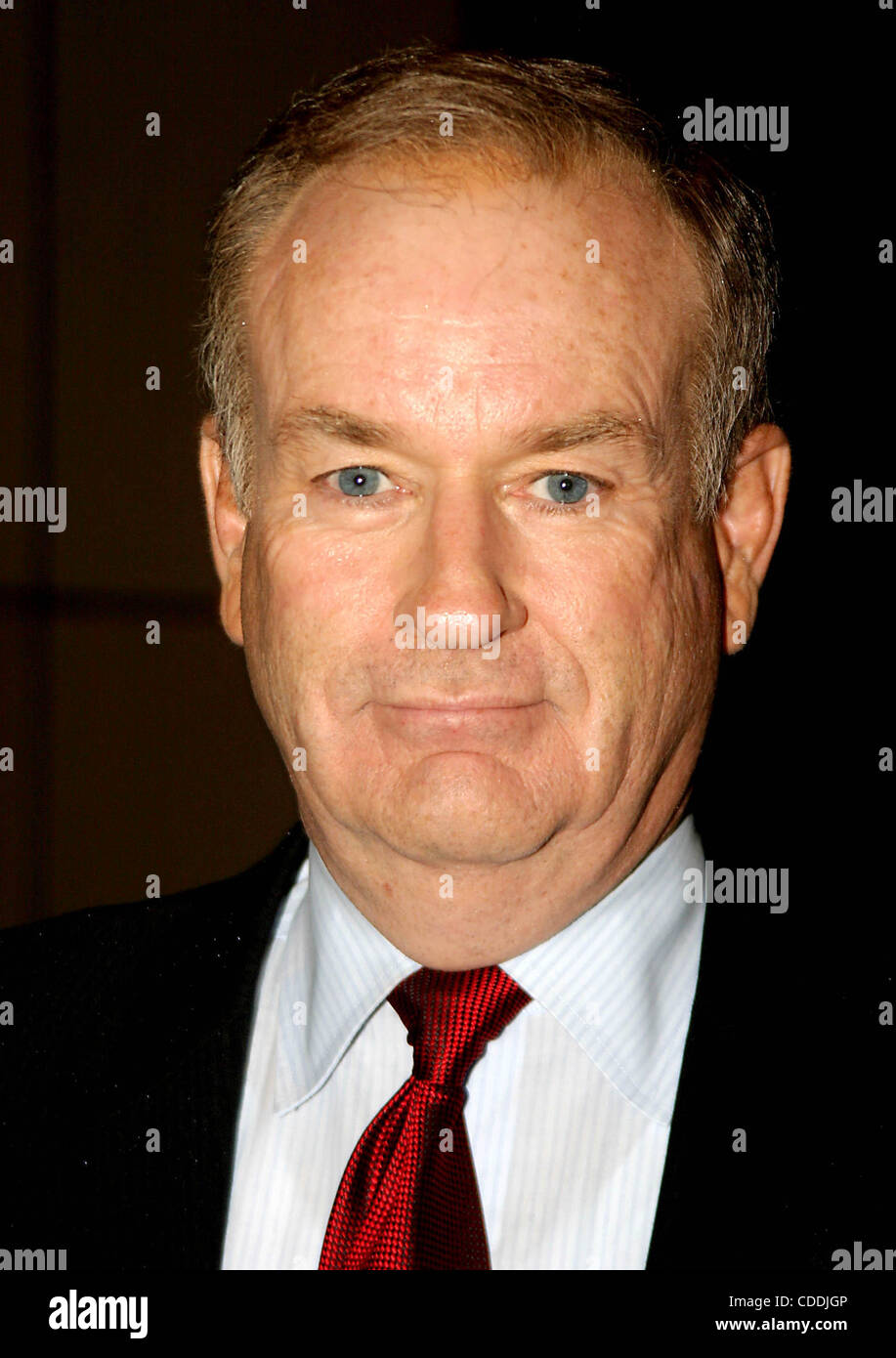 1 janvier, 2011 - New York, New York, États-Unis - BILL O'REILLY.K32506RM.LE DÎNER EN L'HONNEUR DE PETER JENNINGS À STANLEY H. KAPLAN PENTHOUSE AU LINCOLN CENTER DE NEW YORK New York.9/2/2003. / 2003 Crédit : Image(Â© Rick Mackler/Photos/ZUMAPRESS.com) Globe Banque D'Images