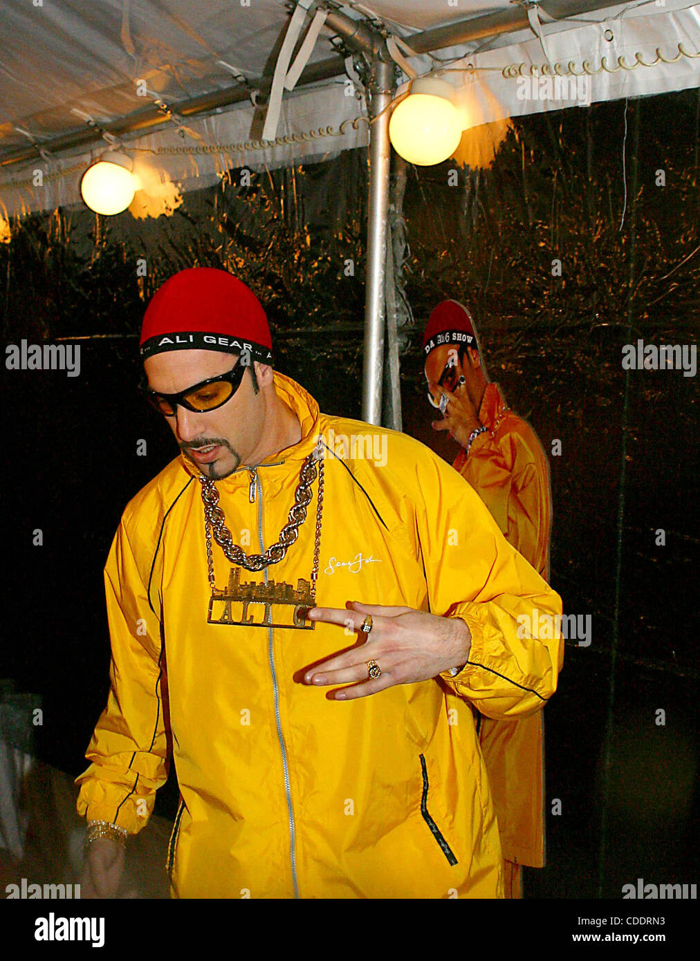 1 janvier, 2011 - New York, New York, États-Unis - ALI G.K29253SD RM0224.DA WORLD PREMIÈRE PROJECTION DE ''DA ALI G SHOW''..HÉBERGÉ PAR HBO SUR LE LOT 61, À NEW YORK, New York. / 2003 Crédit : Image(Â© Rick Mackler/Photos/ZUMAPRESS.com) Globe Banque D'Images