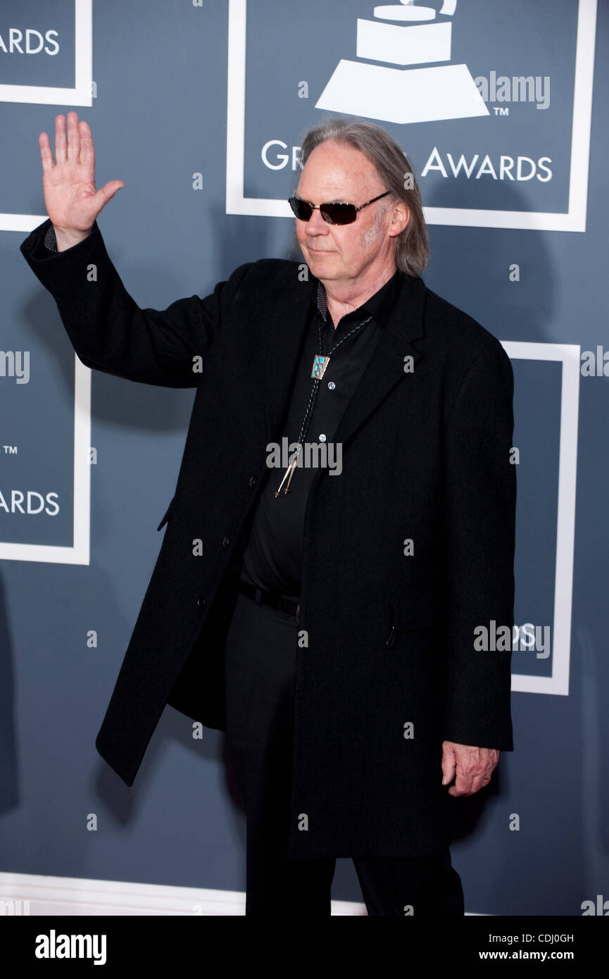 13 févr. 2011 - Los Angeles, Californie, États-Unis - Neil YOUNG arrive pour le Grammy Awards show au Staples Center. (Crédit : &# 169 ; Kevin Sullivan/ZUMAPRESS.com) Banque D'Images