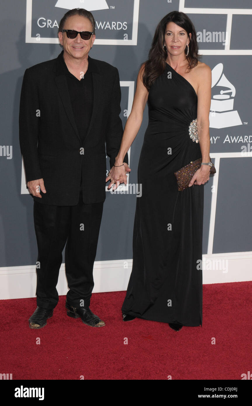 13 févr. 2011 - Los Angeles, Californie, États-Unis - Jimmie Vaughan sur le tapis rouge des Grammy Awards 2011. (Crédit Image : &# 169 ; Paul Fenton/ZUMAPRESS.com) Banque D'Images