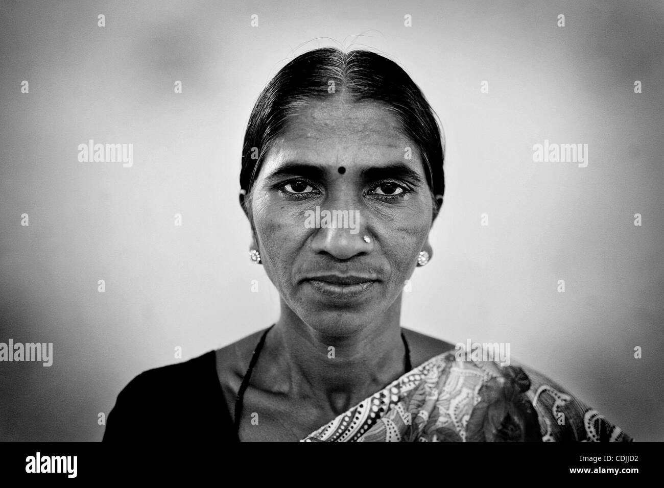 27 février 2011 - Pandharkawada, Maharashtra, Inde - Le suicide des agriculteurs, RAMA, THAMKEA Veuve 38 ans, Village de Sonbardi. (Crédit Image : par © Michael Francis McElroy/zReportage.com/ZUMA) Banque D'Images
