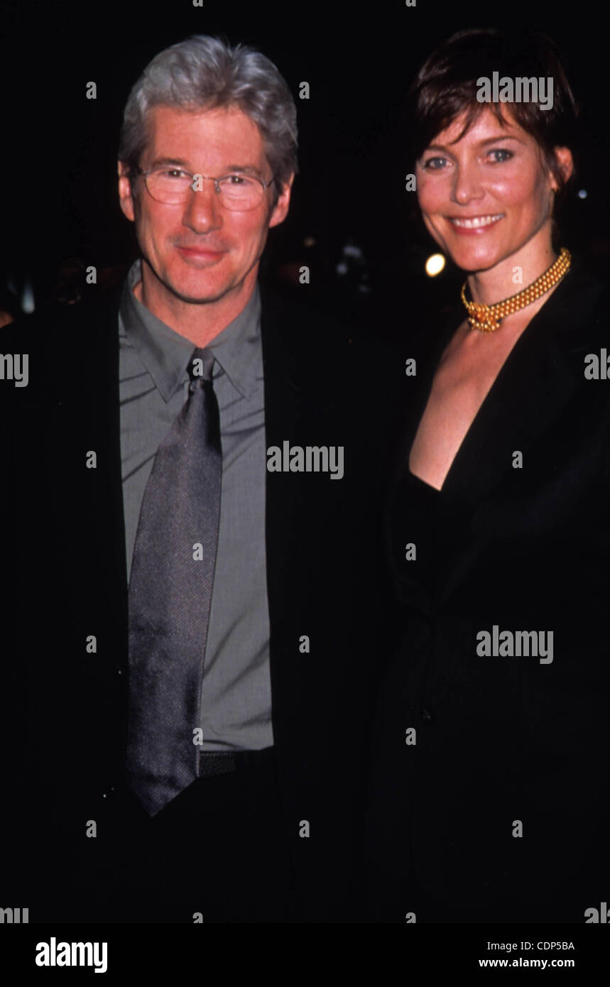 Le 18 juillet 2011 - New York, New York, États-Unis - K24959KJ.RICHARD GERE ET CAREY LOWELL.''infidèles'' Premiere.Ziegfeld Theatre, NEW YORK. 2002(Credit Image : © Kelly Jordan/Photos/ZUMAPRESS.com) Globe Banque D'Images