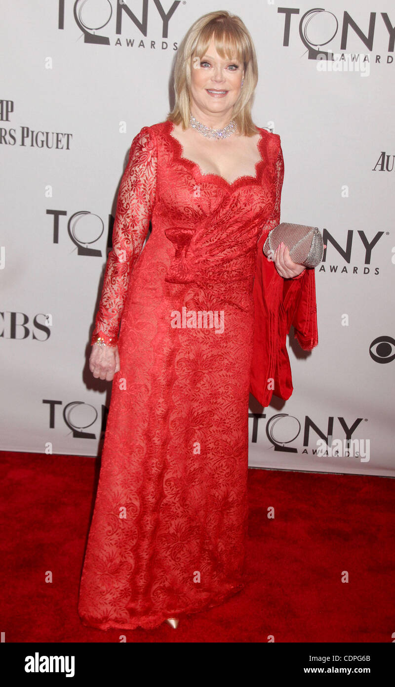 12 juin, 2011 - New York, New York, États-Unis - CANDY SPELLING assiste à la 65e Tony Awards tenue au Beacon Theatre. (Crédit Image : © Kaszerman ZUMAPRESS.com)/Nancy Banque D'Images