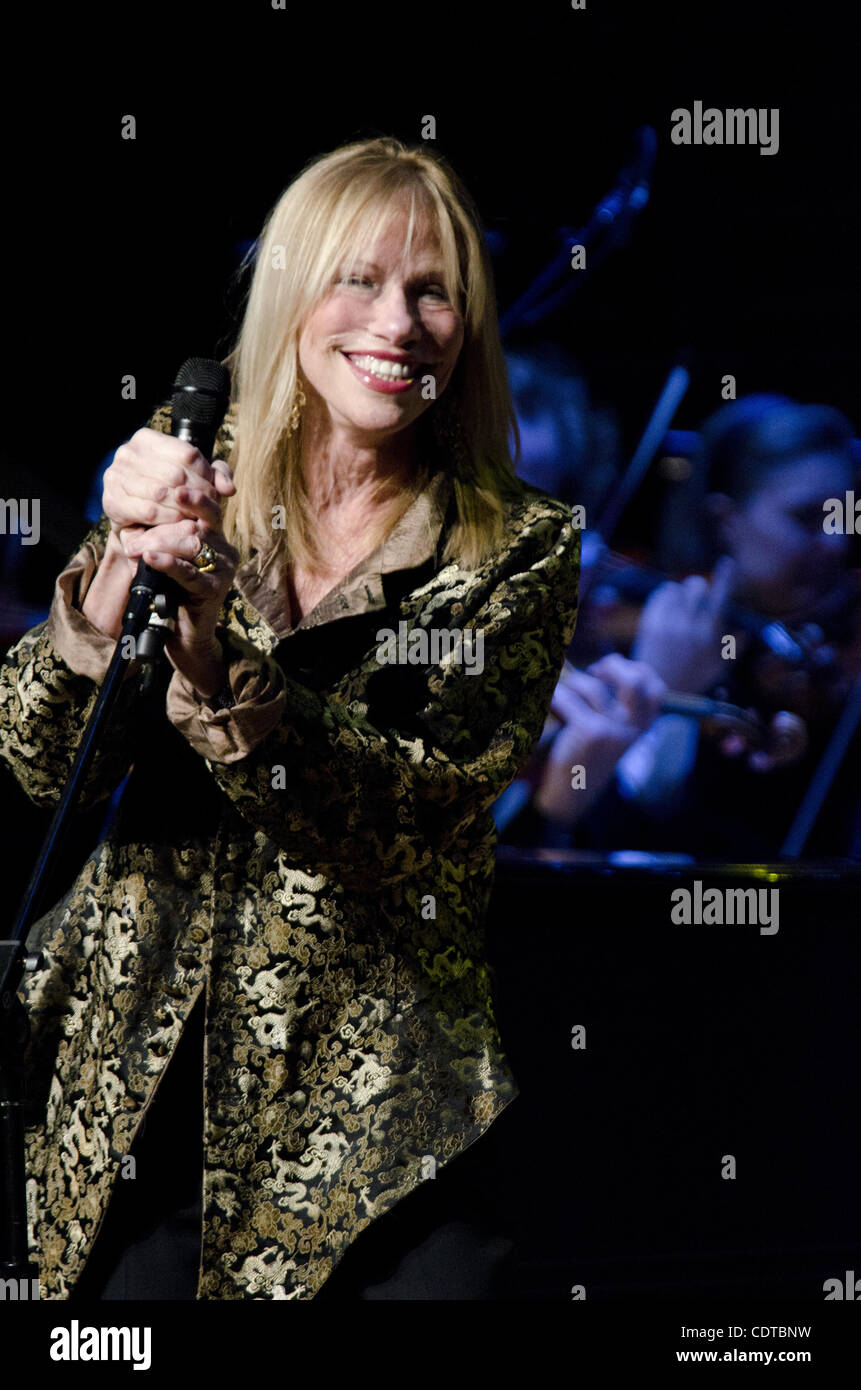 10 mai 2011 - auteur-compositeur-interprète, Carly Simon, effectue au Marian Anderson Awards à Philadelphie. (Crédit Image : © Ricky Fitchett/ZUMAPRESS.com) Banque D'Images