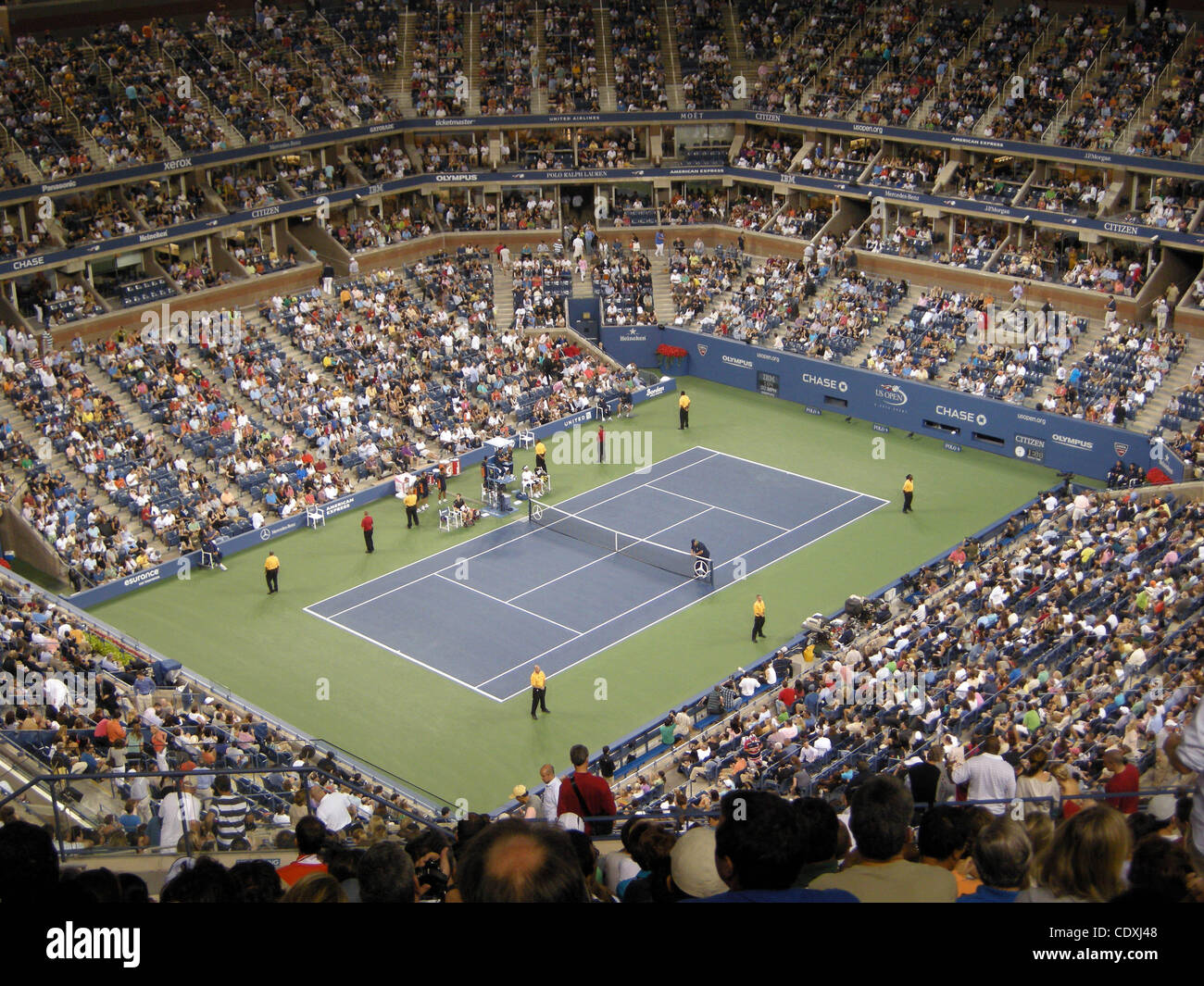 4 septembre 2011 - New York, New York, États-Unis - Jour 7 L'Open de tennis américaine . Ã'© 9/4/11 .Arthur Ashe Stadium.(Image Crédit : © Bruce Cotler/Photos/ZUMAPRESS.com) Globe Banque D'Images 4 septembre 2011 - New York, New York, États-Unis - Jour 7 L'Open de tennis américaine . Ã'© 9/4/11 .Arthur Ashe Stadium.(Image Crédit : © Bruce Cotler/Photos/ZUMAPRESS.com) Globe Banque D'Images