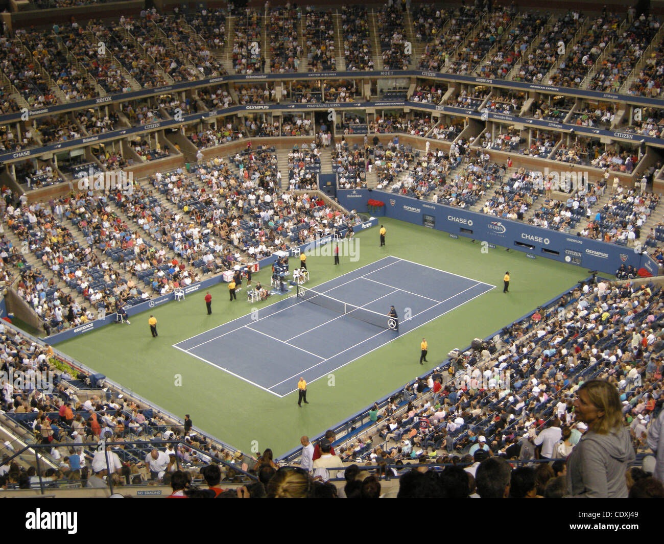 4 septembre 2011 - New York, New York, États-Unis - Jour 7 L'Open de tennis américaine . Ã'© 9/4/11 .Arthur Ashe Stadium.(Image Crédit : © Bruce Cotler/Photos/ZUMAPRESS.com) Globe Banque D'Images 4 septembre 2011 - New York, New York, États-Unis - Jour 7 L'Open de tennis américaine . Ã'© 9/4/11 .Arthur Ashe Stadium.(Image Crédit : © Bruce Cotler/Photos/ZUMAPRESS.com) Globe Banque D'Images