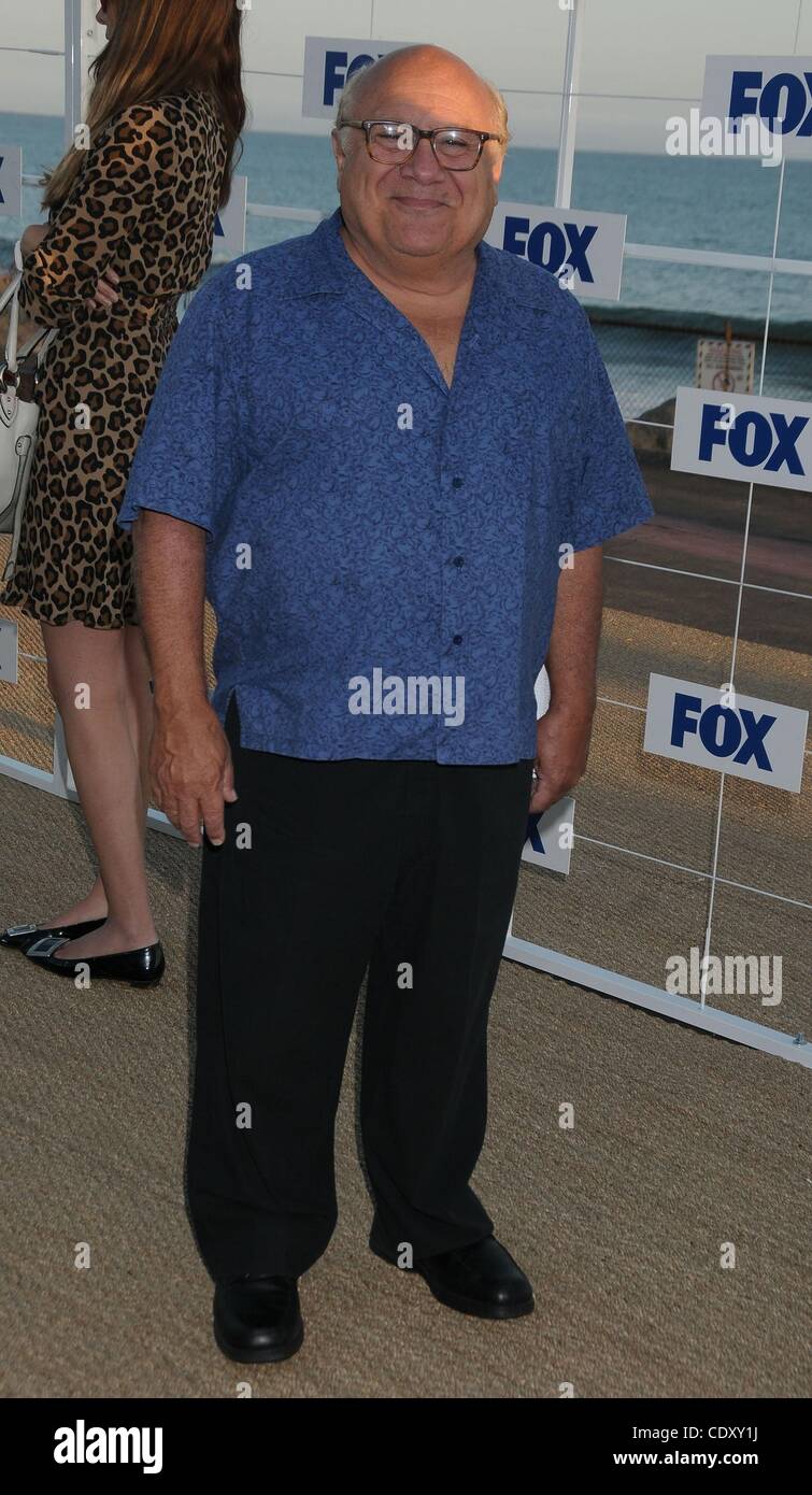 Le 5 août, 2011 - Los Angeles, Californie, USA - Aug 05, 2011 - Los Angeles, Californie, USA - l'acteur Danny DEVITO au Fox All Star Party 2011 tenue à Gladstone's restaurant Malibu, CA. (Crédit Image : © Paul Fenton/ZUMAPRESS.com) Banque D'Images