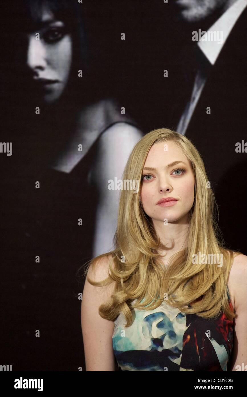 Le 3 novembre 2011 - Madrid, Espagne - Actrice Amanda Seyfried assiste à 'à temps' photocall à l'Hôtel Villamagna le 3 novembre 2011 à Madrid, Espagne. (Crédit Image : © Jack Abuin/ZUMAPRESS.com) Banque D'Images