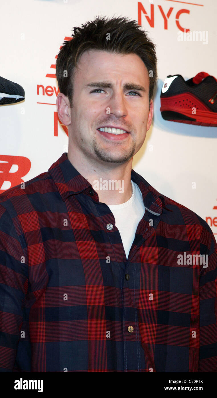 10 août 2011 - New York, New York, États-Unis - Chris Evans assiste à l'ouverture du nouvel équilibre Experience Store à New York, le 10 août 2011.(Image Crédit : Â© Sharon Neetles/Globe Photos/ZUMAPRESS.com) Banque D'Images