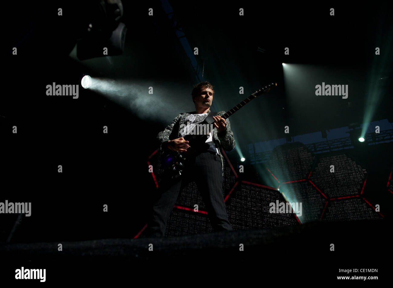 13 août 2011 - San Francisco, Californie, États-Unis - Matthew Bellamy effectue avec Muse à l'extérieur dans le Golden Gate festival Terres Par. (crédit Image : © Matt Cohen/ZUMAPRESS.com) Southcreek/mondial Banque D'Images