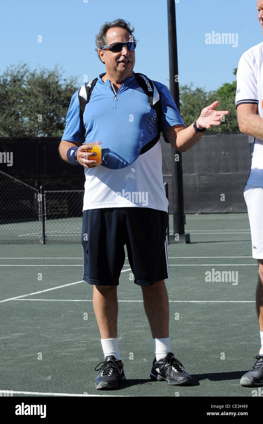 Jon Lovitz avant la journée des médias Chris Evert / Pro-Celebrity Raymond James Tennis Classic Pro-Am au Boca Raton Resort and Club Boca Raton, Floride - 05.11.10 Banque D'Images