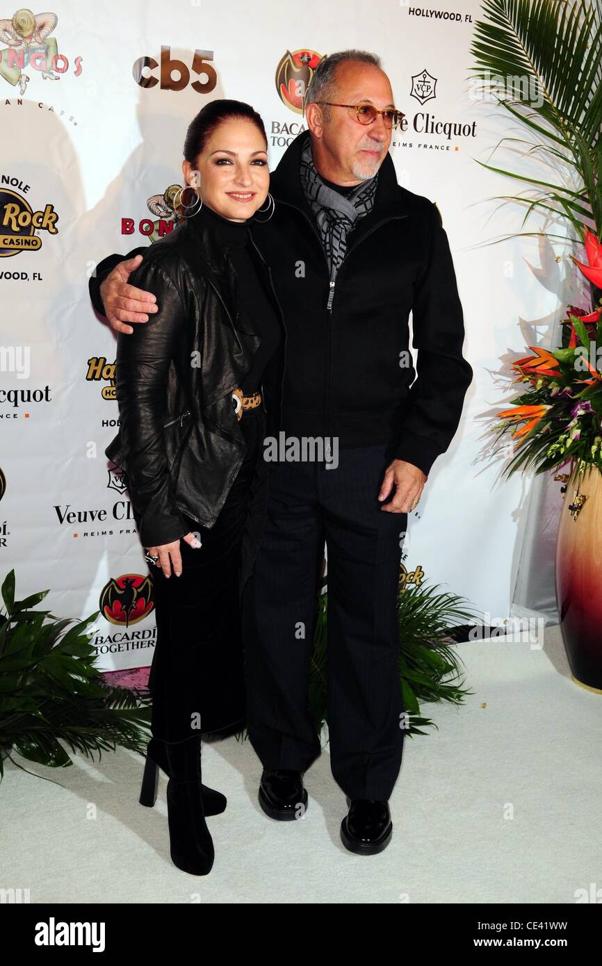 Gloria Estefan et Emilio Estefan Inauguration de Bongos Cuban Cafe au
