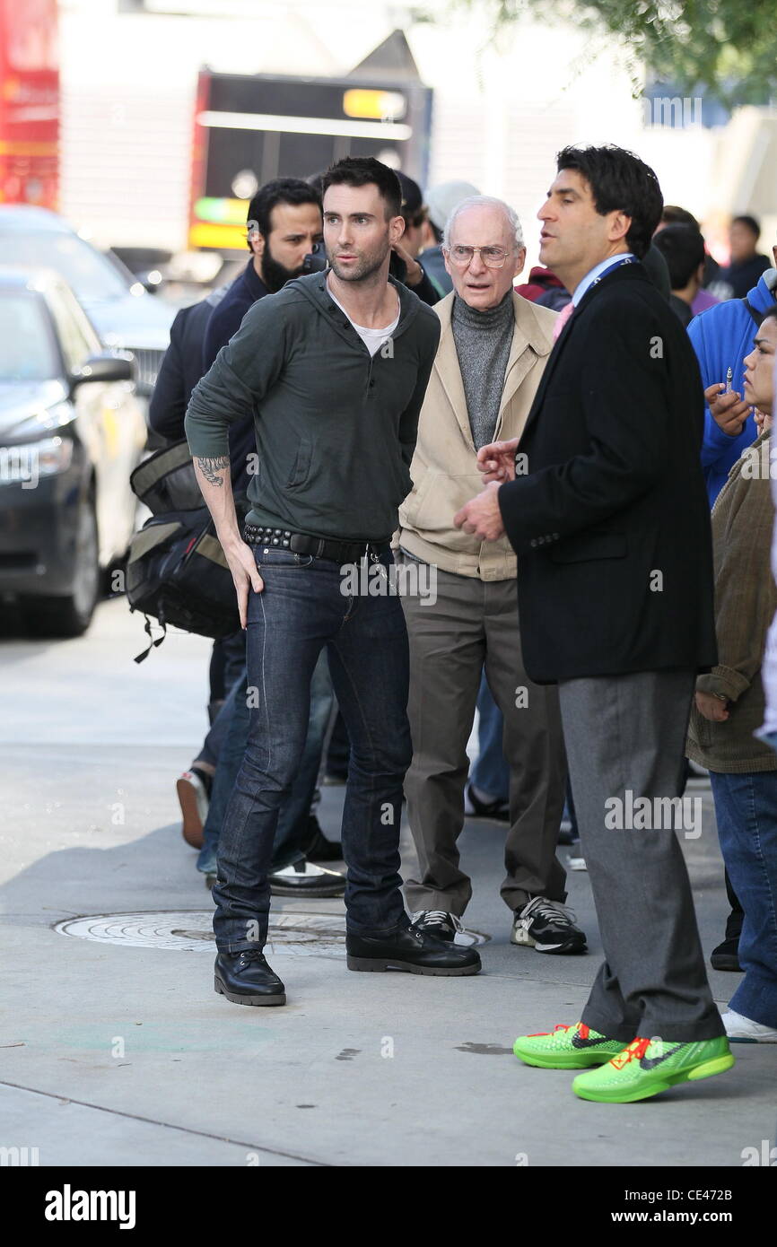 Adam Levine des stars arrivent pour le vs LA Lakers Miami Heat match de basket-ball au Staples Center. Los Angeles, Californie - 25.12.10 Banque D'Images