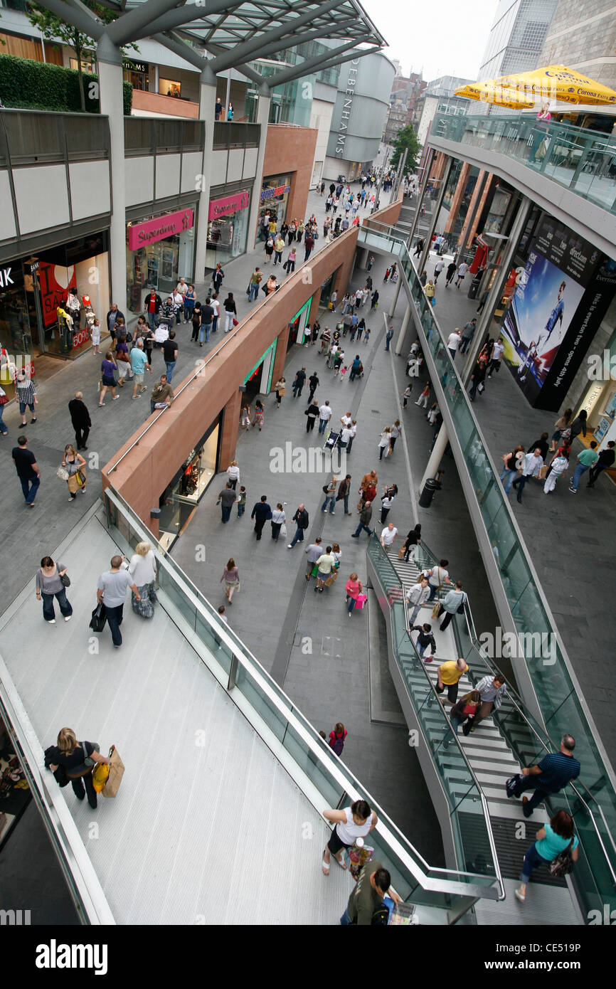 Liverpool , Royaume-Uni Dans et autour du shopping centre de Liverpool Liverpool One y compris Banque D'Images