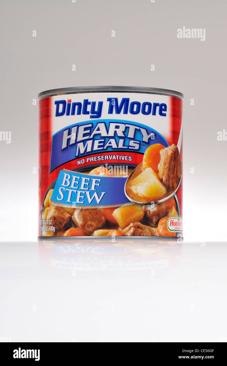 Un peut de Dinty Moore ragoût de boeuf sur fond blanc dentelle USA Banque D'Images