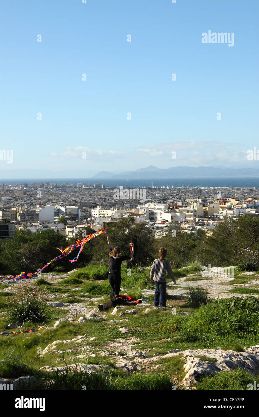 Lundi, à nettoyer la colline Filopappou, Athènes, Attique, Grèce Banque D'Images