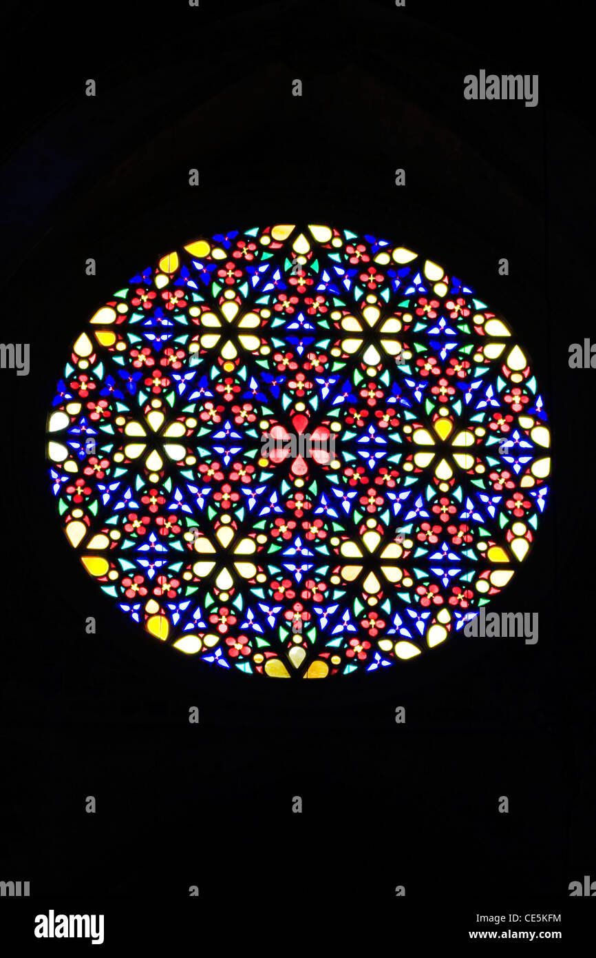 Espana Espagne Baléares Iles Baléares Majorque Majorque Palma Cathédrale La Seu interior 11m grande rosace vitrail Banque D'Images