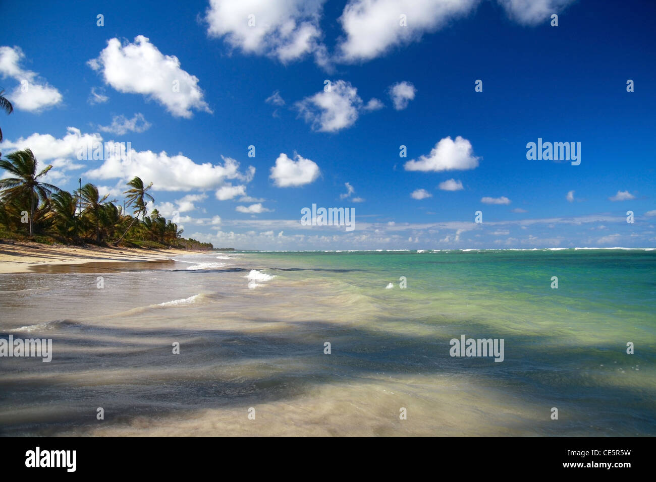 Beau panorama de ciel bleu profond et la mer des Caraïbes, la République Dominicaine Banque D'Images