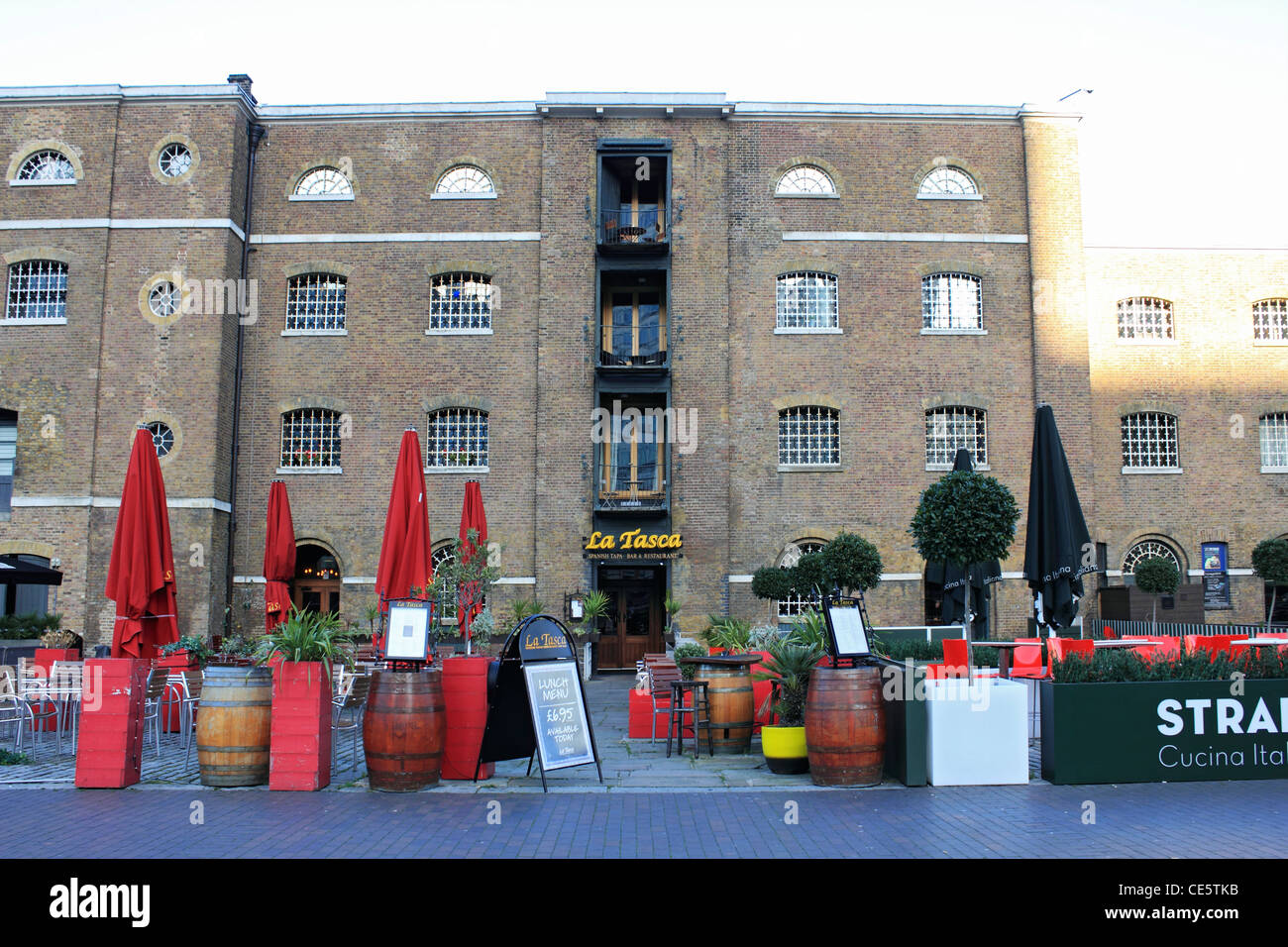 La Tasca restaurant espagnol West India Quay, Docklands, London England UK Banque D'Images