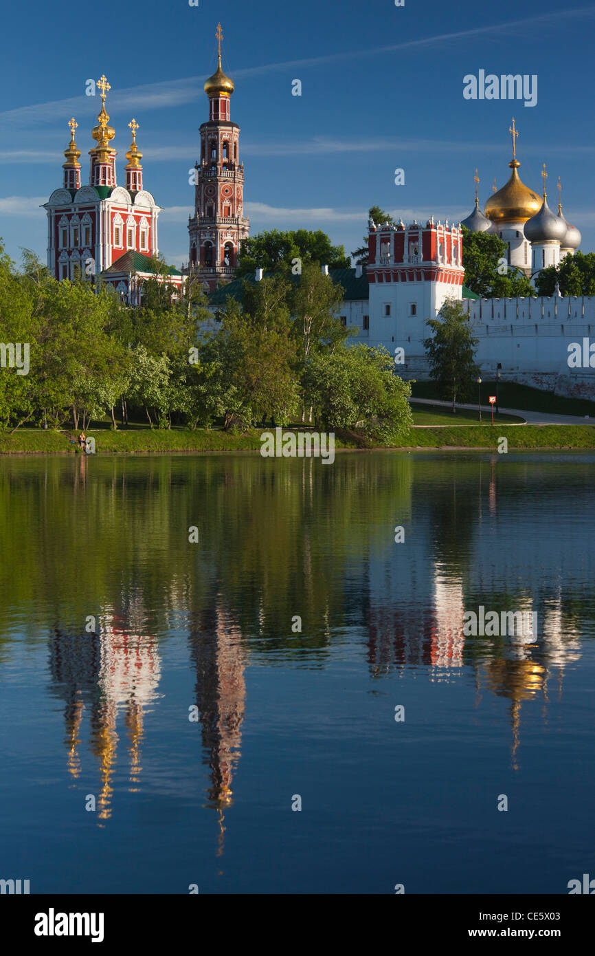La Russie, de l'oblast de Moscou, Moscou, la région de Khamovniki, Monastère de Novodievitchi, fin d'après-midi Banque D'Images