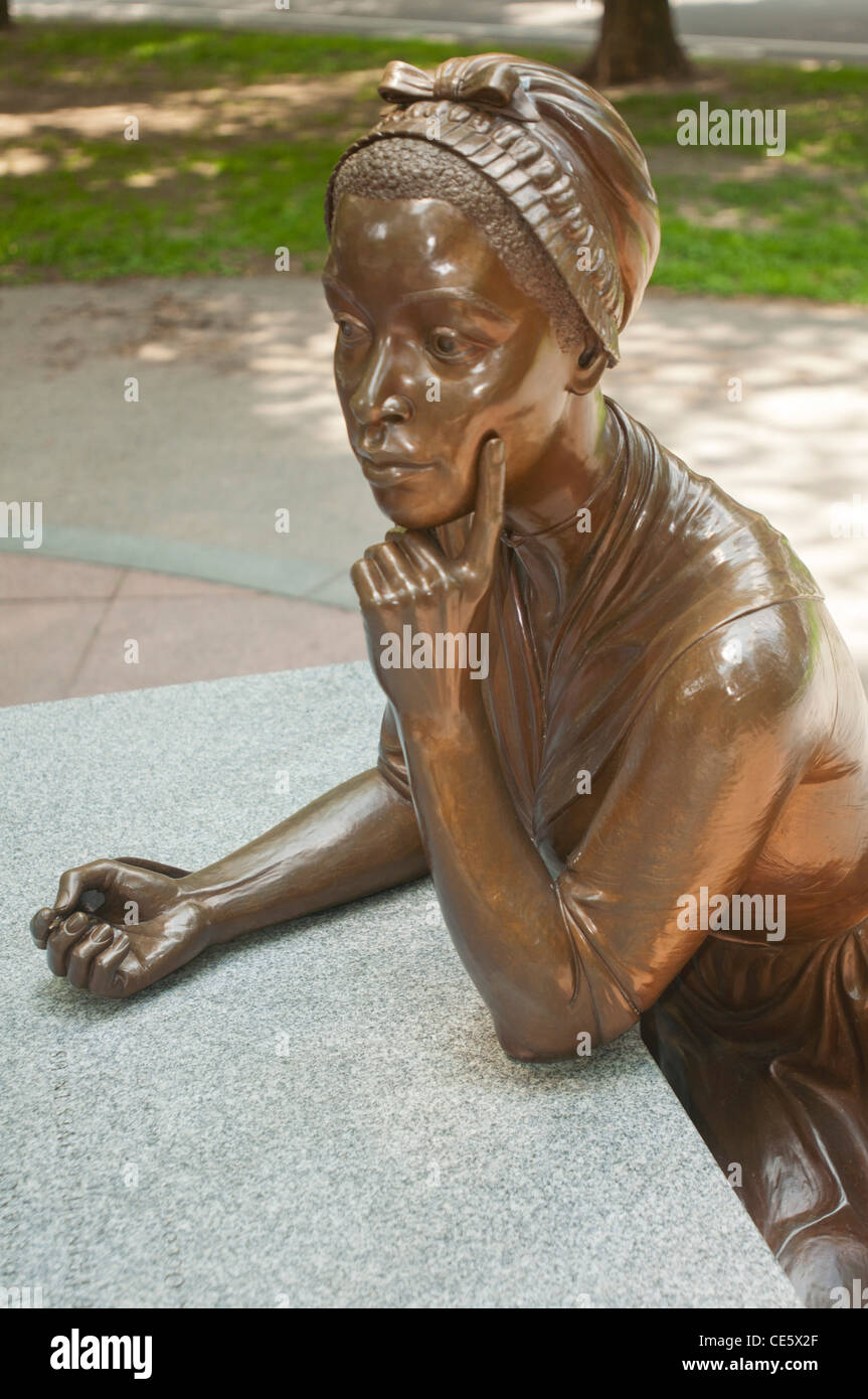Le bronze Boston Women's Memorial : Phillis Wheatley, Commonwealth Avenue Mall par Meredith Bergmann, Massachusetts, USA Banque D'Images