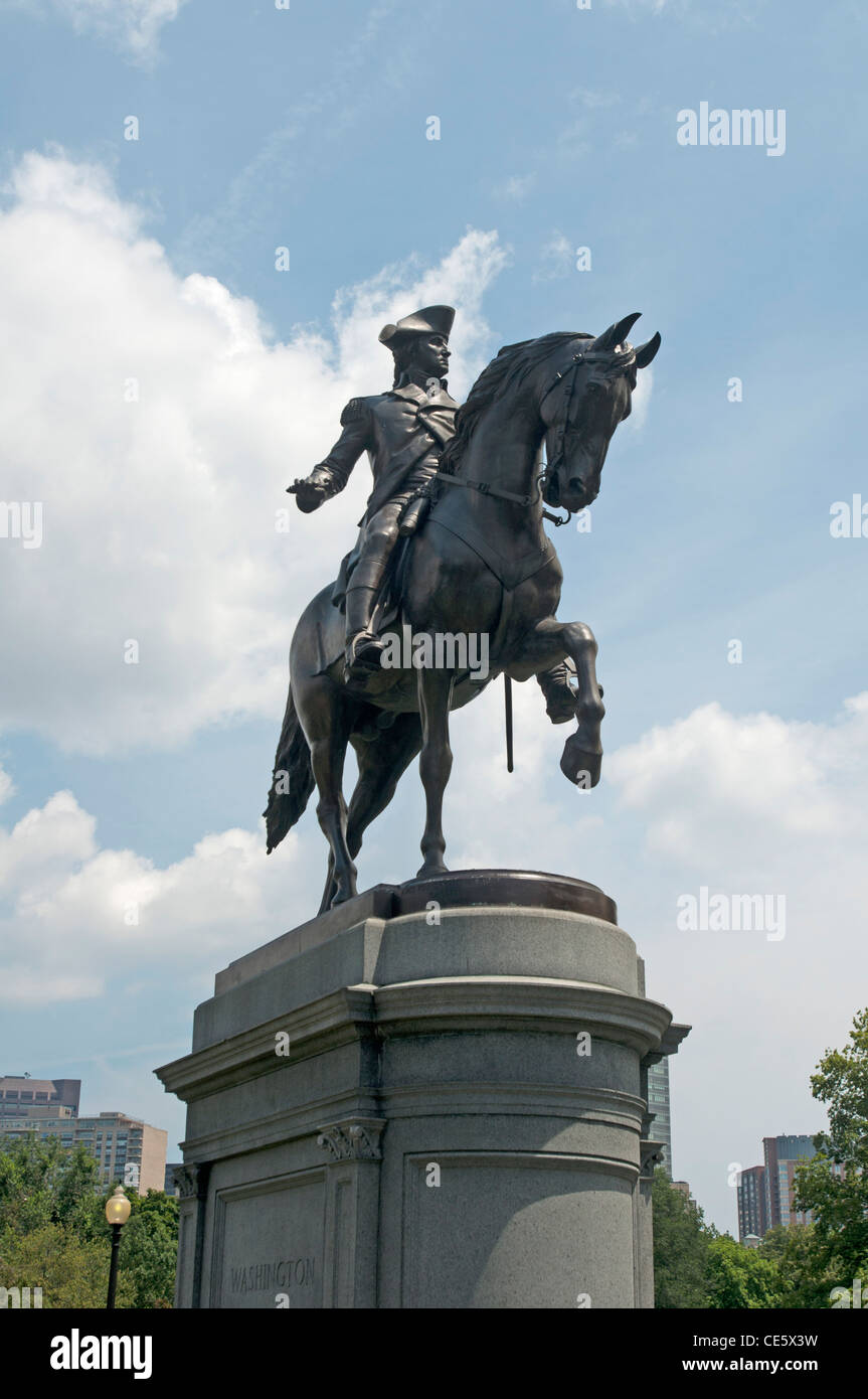 Equestrian statue en bronze de George Washington, par Thomas Ball en 1869, le Jardin Public, Boston, Massachusetts, United States Banque D'Images